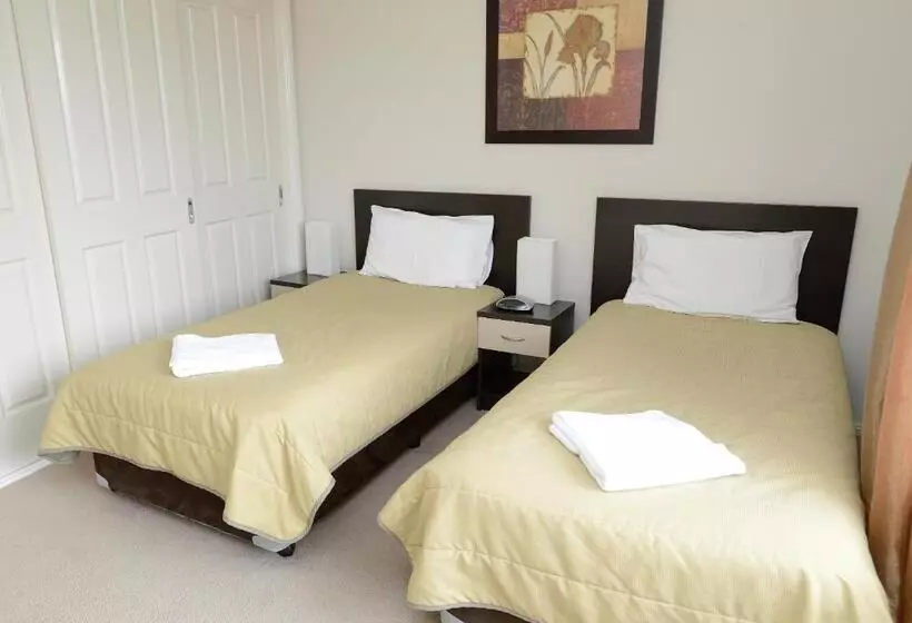 ツーベッドルーム　ヴィラ, Cootamundra Heritage Motel & Apartments