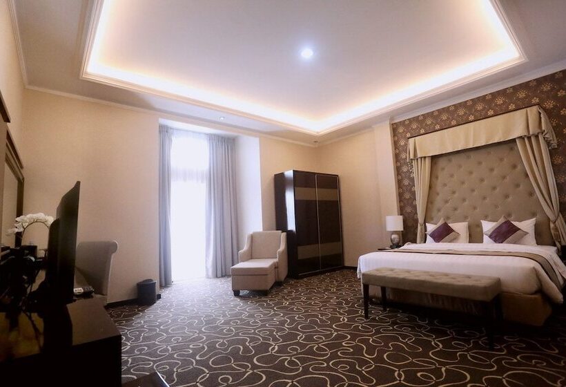 جناح إدارى, Adhiwangsa