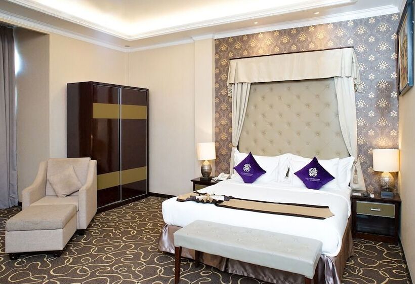 Executive Suite, Adhiwangsa
