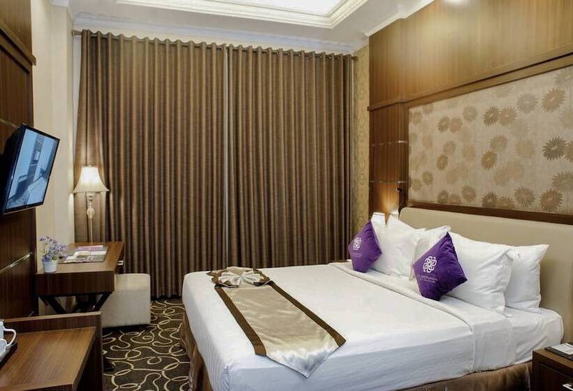 Superior Kamer, Adhiwangsa