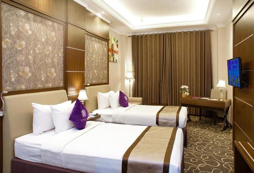 غرفة ديلوكس, Adhiwangsa