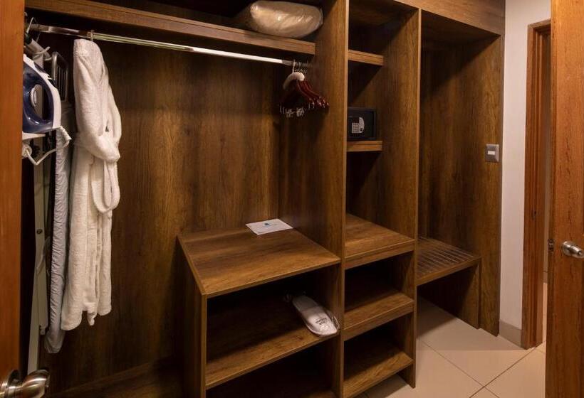 سوییت جونیور, Casa Andina Select Pucallpa