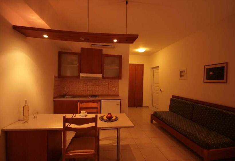 إستوديو قياسى, Castro Beach