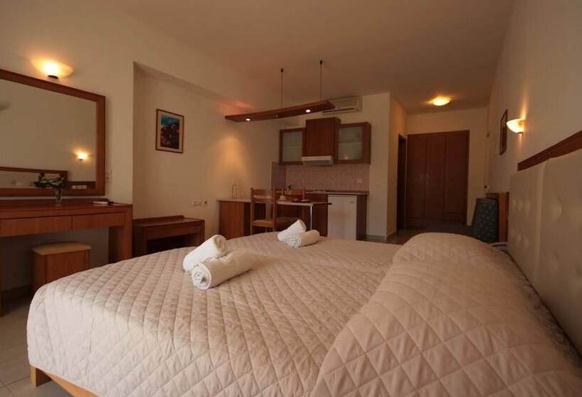 شقة غرفة واحدة, Castro Beach