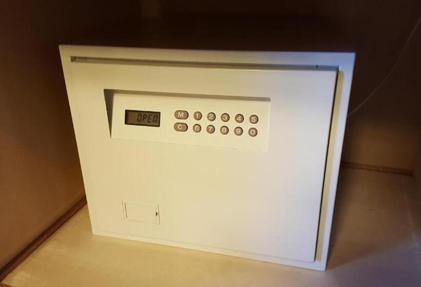 اتاق لوکس, Fruit Park Fujiya