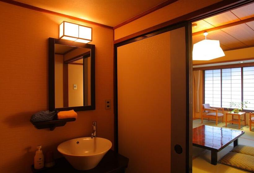 Quarto superior, Onyado Tsutaya