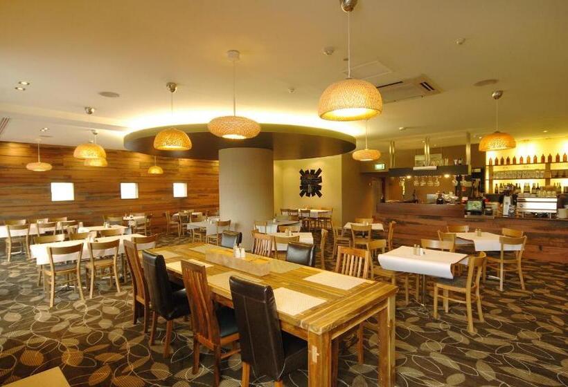 스탠다드 룸 퀸사이즈 침대, The Formby