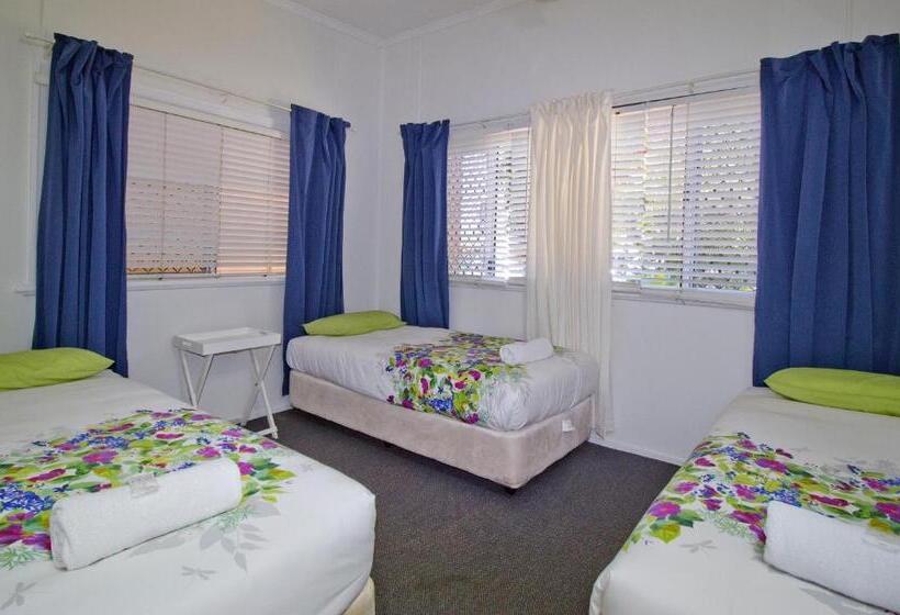 בונגלו משפחתי, Bargara Gardens Boutique Villas