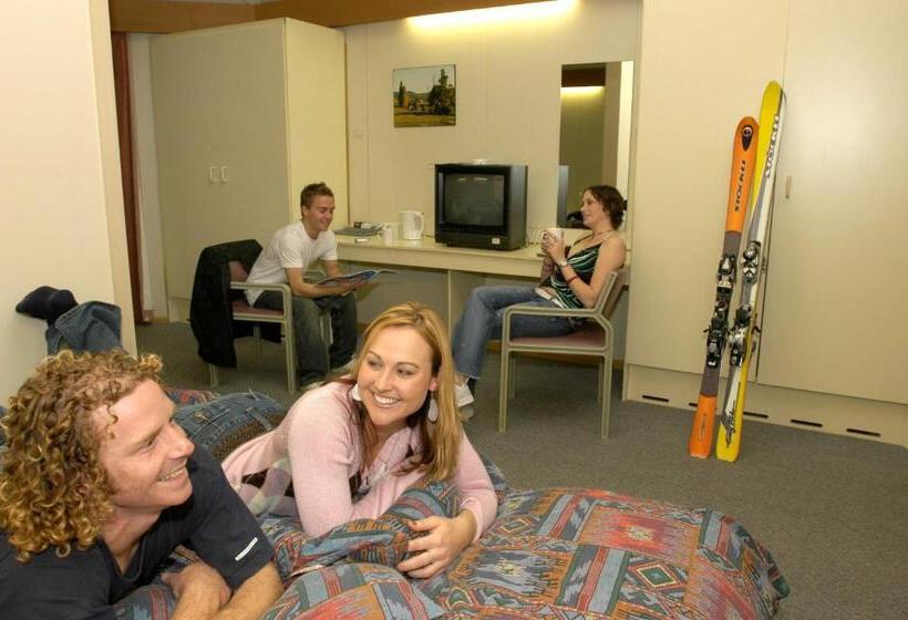 Family Room, The Station