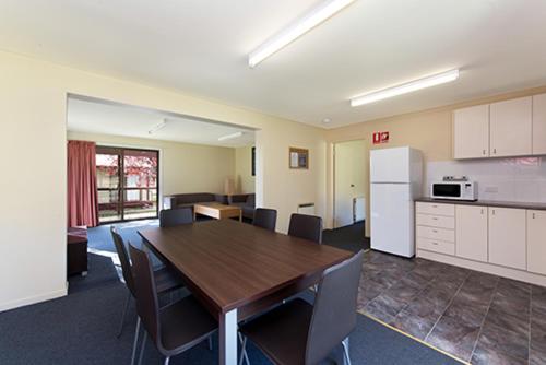 Apartament 2 Dormitoris, The Station