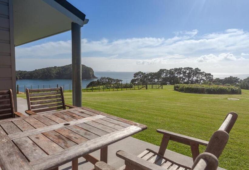 2 Bedroom Premium Apartment Sea View, Pacific Rendezvous Resort