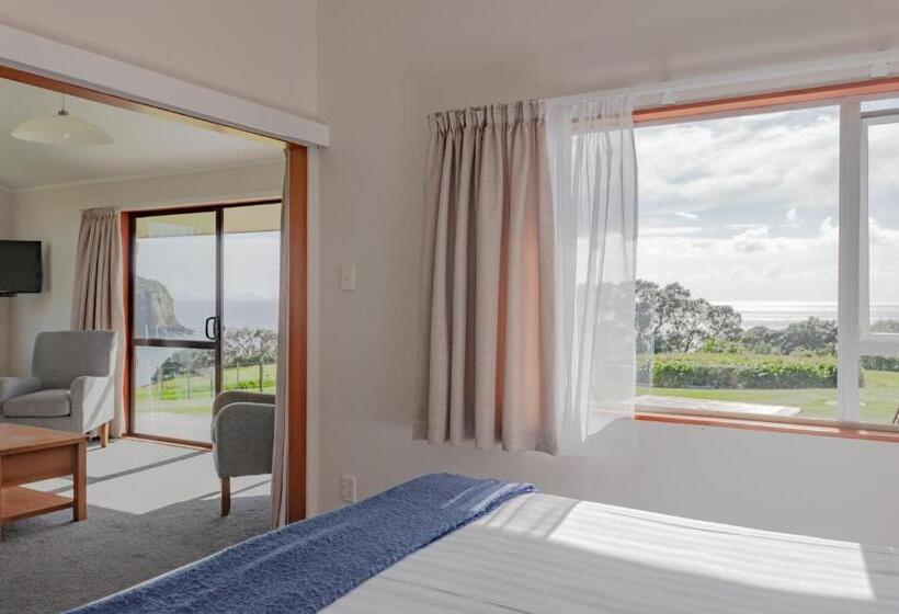 2 Bedroom Premium Apartment Sea View, Pacific Rendezvous Resort