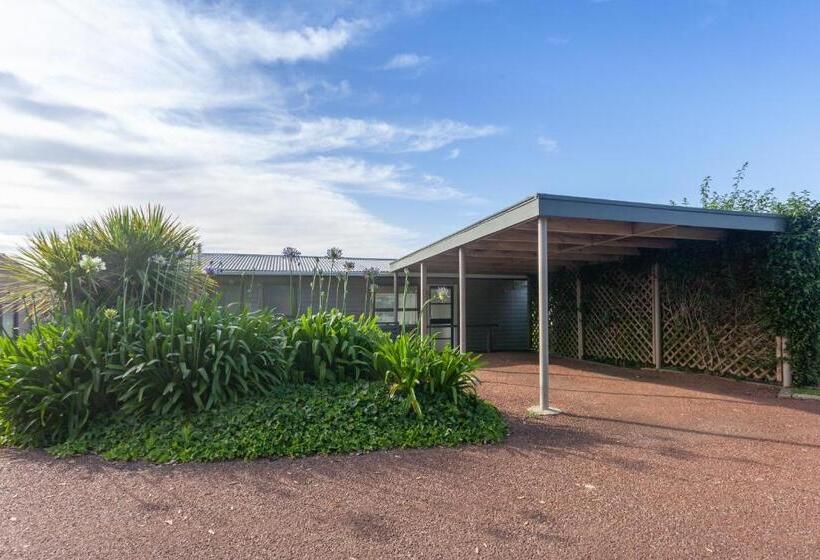 2 Bedroom Premium Apartment Sea View, Pacific Rendezvous Resort