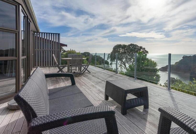 2 Bedroom Premium Apartment Sea View, Pacific Rendezvous Resort