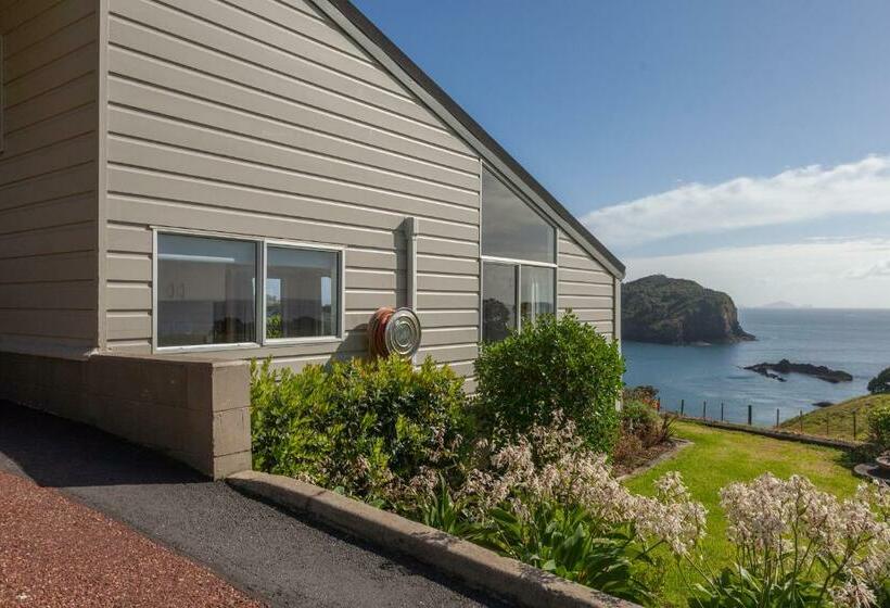 2 Bedroom Premium Apartment Sea View, Pacific Rendezvous Resort