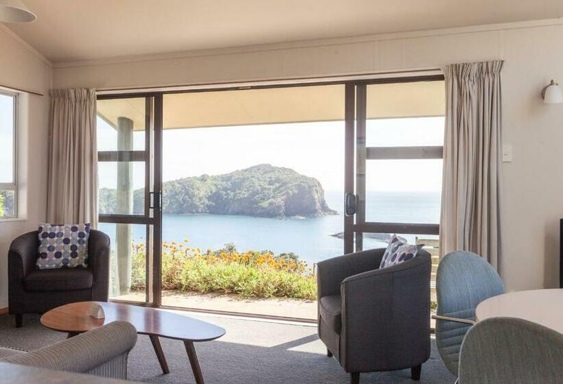 2 Bedroom Premium Apartment Sea View, Pacific Rendezvous Resort
