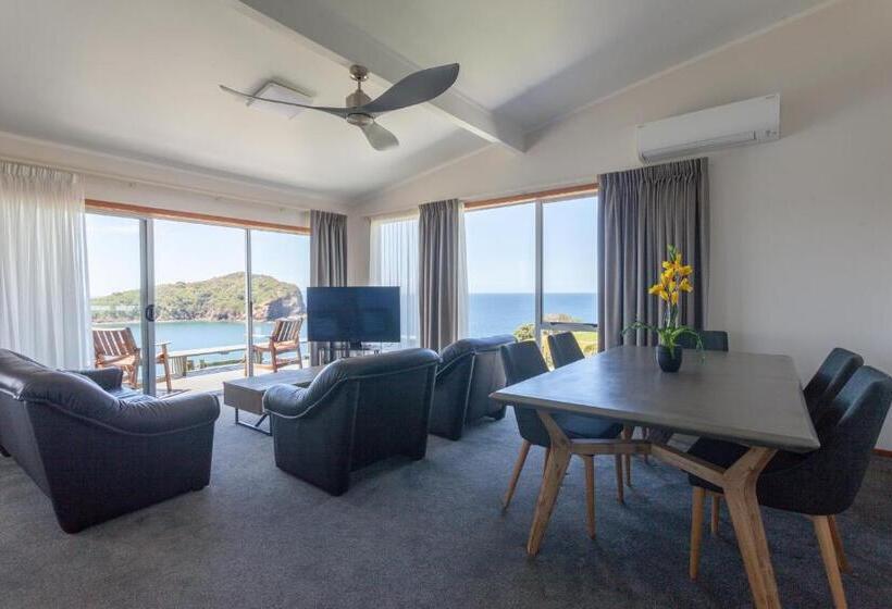 三卧高级套房, Pacific Rendezvous Resort