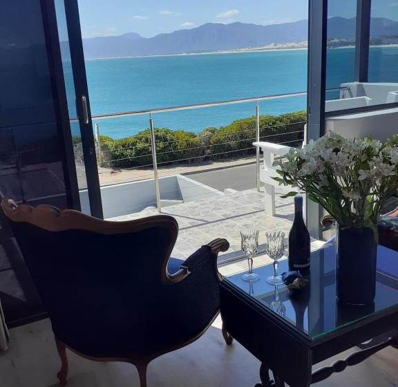 带大床的豪华间, 65oncliff