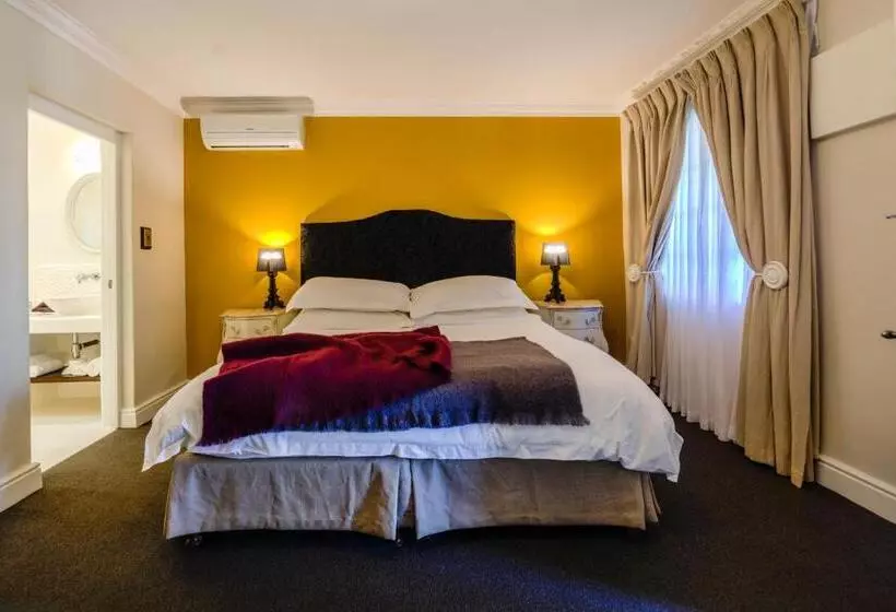 デラックスルーム, The Post House Hotel No Children Under The Age Of 16yrs
