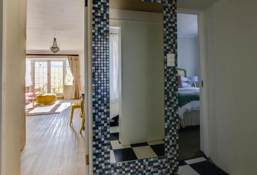 家庭间, The Post House Hotel   No Children Under The Age Of 16yrs