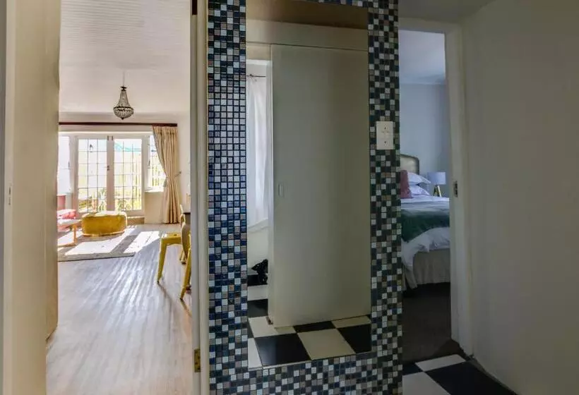 ファミリールーム, The Post House Hotel No Children Under The Age Of 16yrs