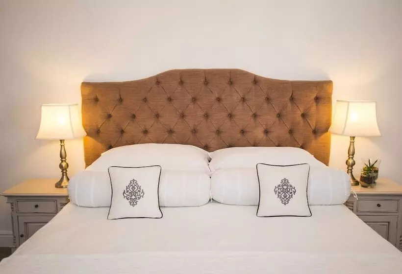 デラックスルーム, The Post House Hotel No Children Under The Age Of 16yrs
