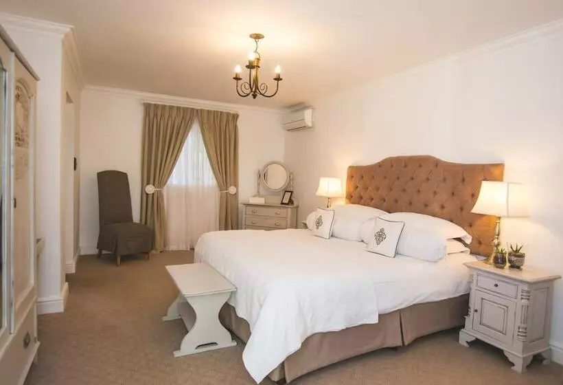 デラックスルーム, The Post House Hotel No Children Under The Age Of 16yrs