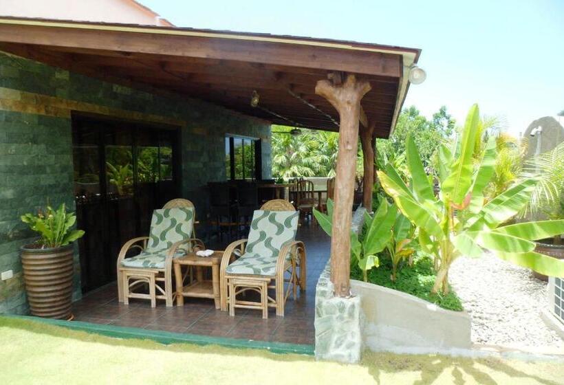 סוויטה נוף לגינה, Tiptop Hotel, Resto And Delishop