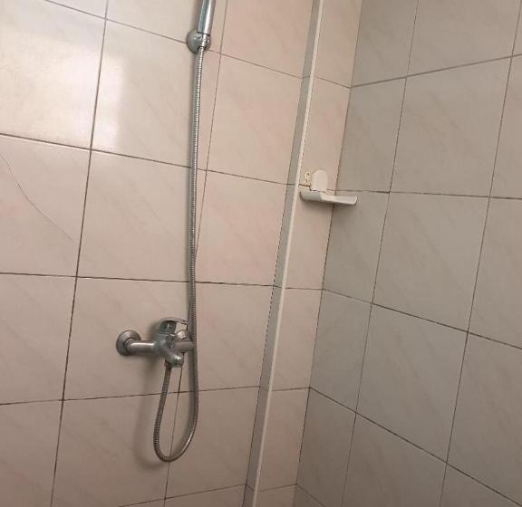 חדר דלוקס עם מרפסת, Tiptop Hotel, Resto And Delishop