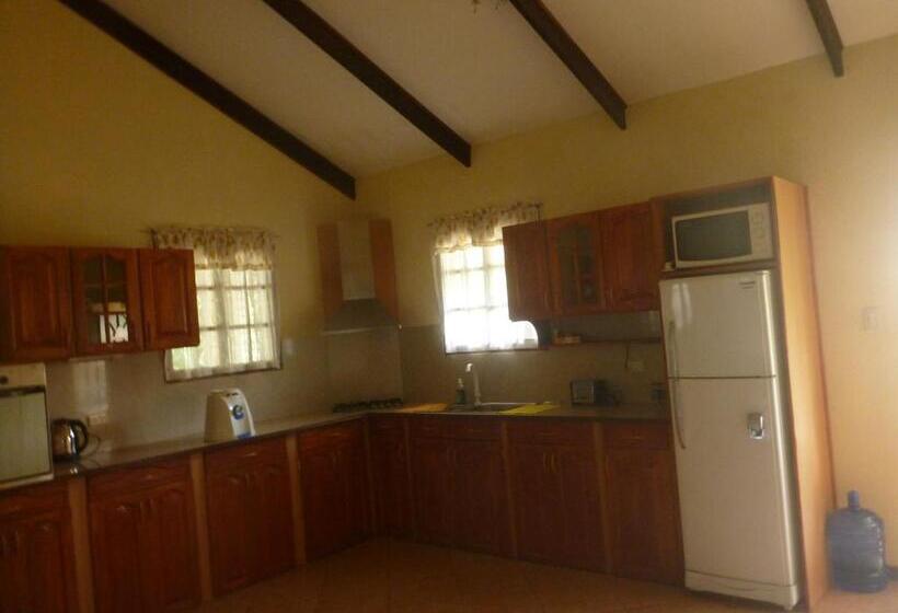 וילה בת חדר שינה 1, Tiptop Hotel, Resto And Delishop