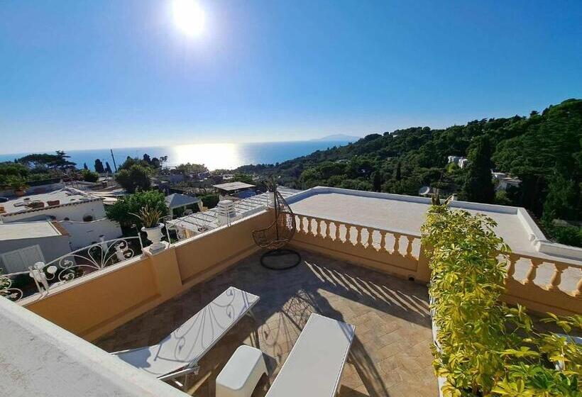 اتاق سوپریور با چشم‌انداز دریا, Villa Mimosa