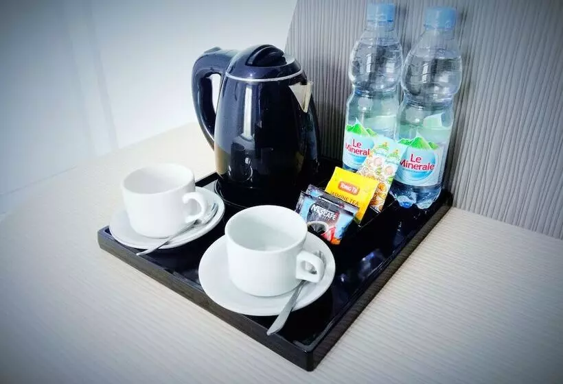 Deluxe Triple Room, El Hotel Malang