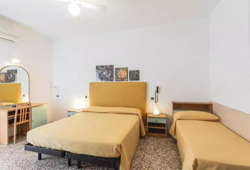 バルコニー付きスタンダードトリプルルーム, B&b Moresco