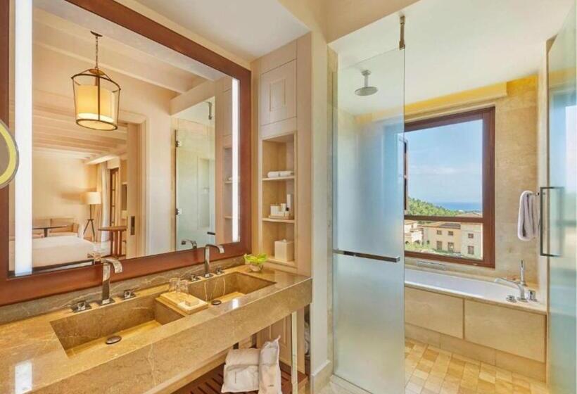 디럭스 룸, Cap Vermell Grand