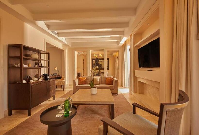 스위트, Cap Vermell Grand