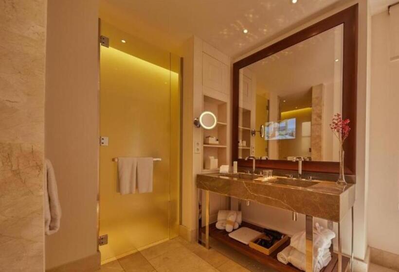 가든 전망 주니어 스위트, Cap Vermell Grand