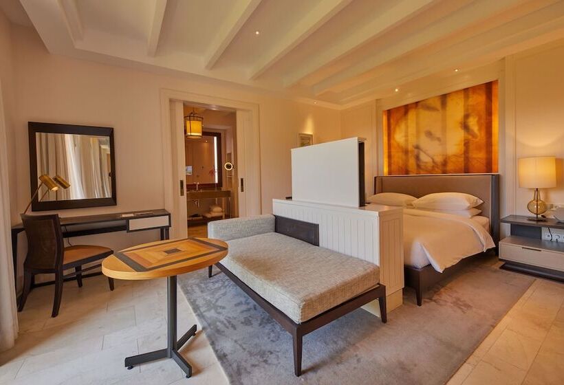 스위트, Cap Vermell Grand