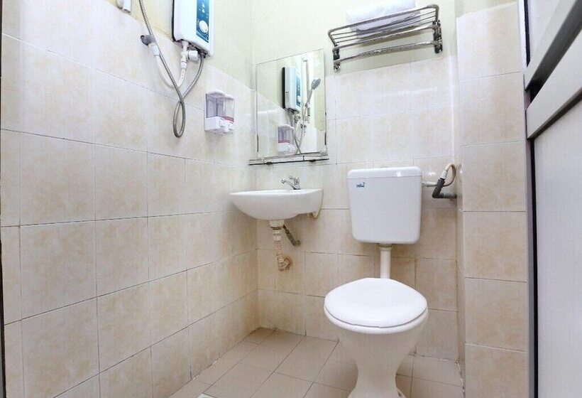 חדר דלוקס לשלושה, O Destiny Riverside