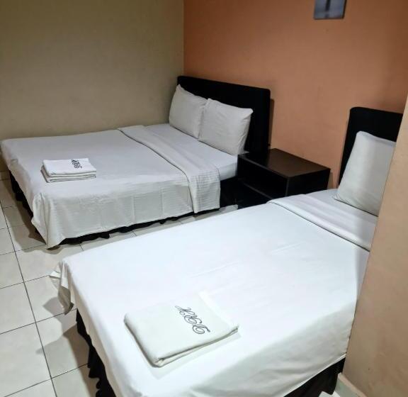 חדר סטנדרט לשלושה, O Destiny Riverside