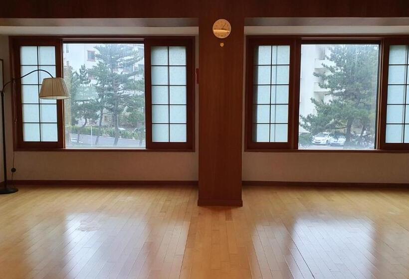 豪华房间, Gyungpo Beach