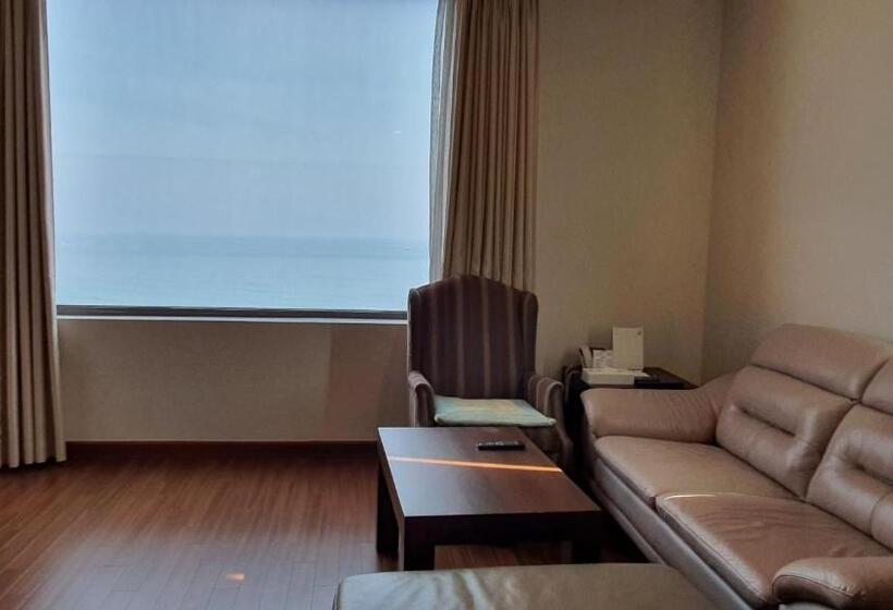 带大床的套房, Gyungpo Beach