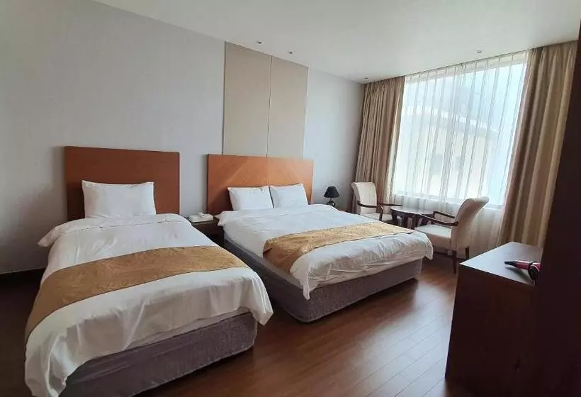 سوئیت با تخت بزرگ, Gyungpo Beach