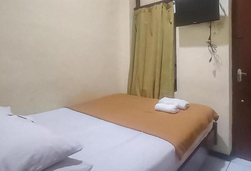 Номер Стандарт, Malang Near Alun Alun Malang Redpartner