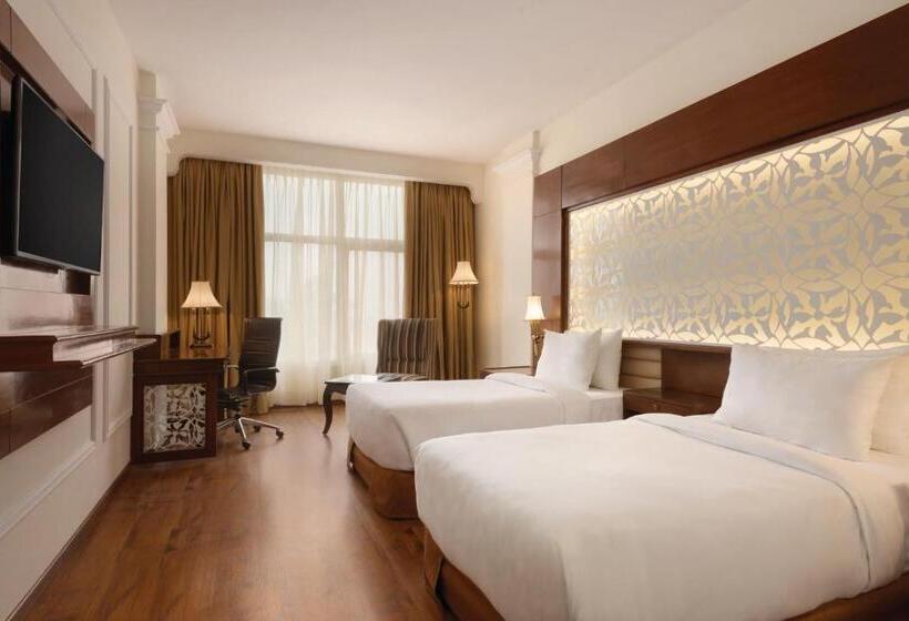 غرفة قياسية لذوى الاحتياجات الخاصة, Ramada Plaza By Wyndham Chandigarh Zirakpur