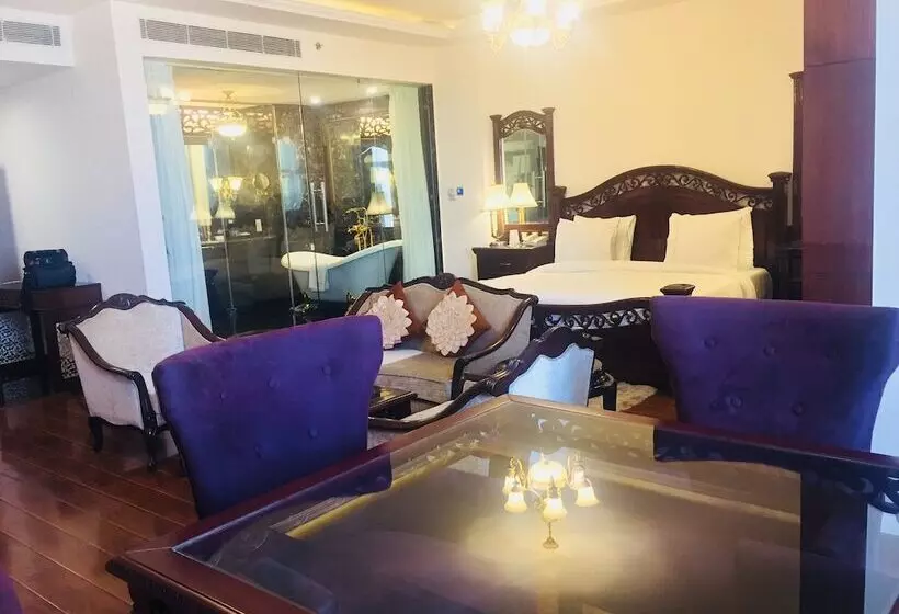 デラックススイート, Ramada Plaza By Wyndham Chandigarh Zirakpur