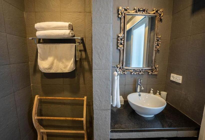 オーシャンビュースタンダードルーム, Scallywags Resort