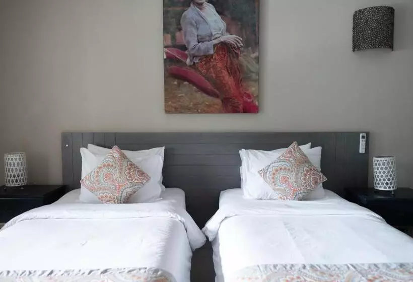 Standard-huone Allasnäkymä, Scallywags Resort