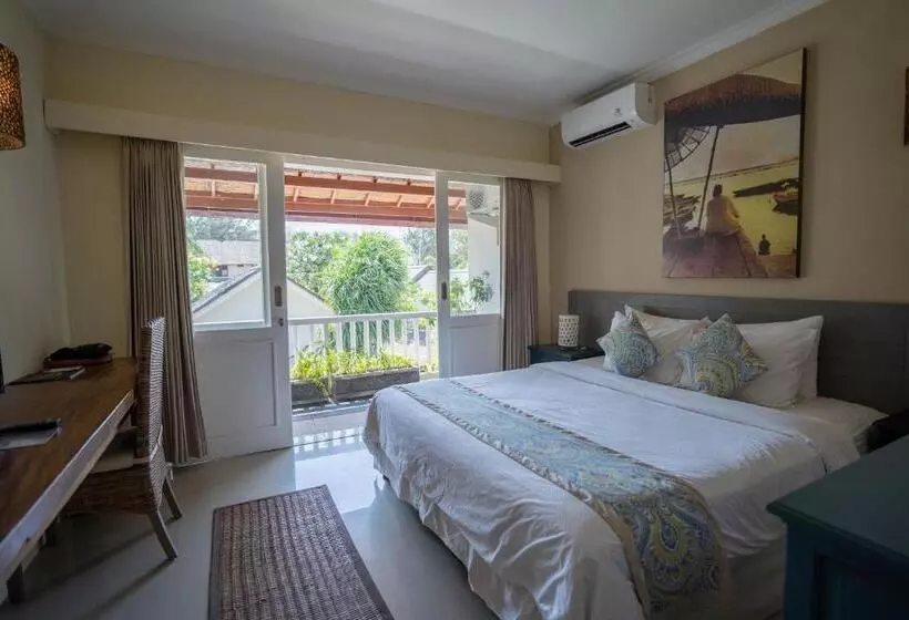 Standard-huone Allasnäkymä, Scallywags Resort