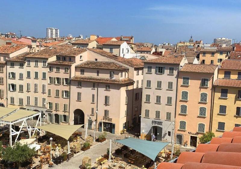 スタンダードルーム, Scallywags Resort