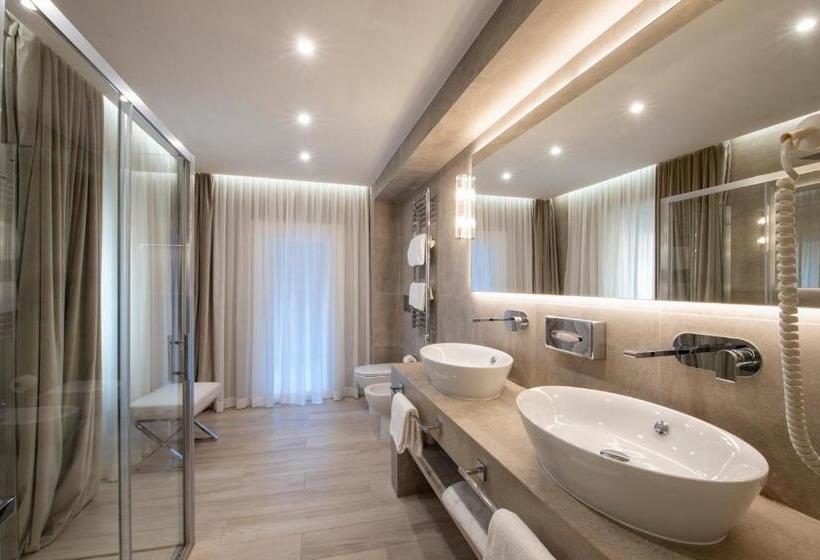 סוויטה, Terrace Pantheon Relais